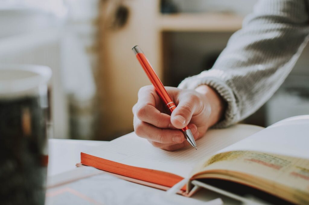 Study Tips: How to Stay Focused While Studying at Home