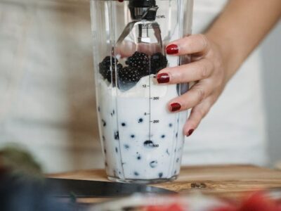 Compact & Powerful Hand Blender – Perfect for Everyday Use