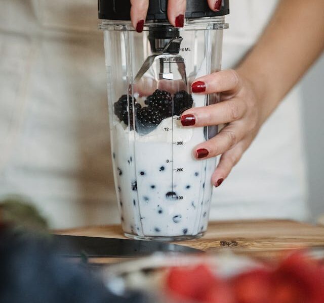Compact & Powerful Hand Blender – Perfect for Everyday Use